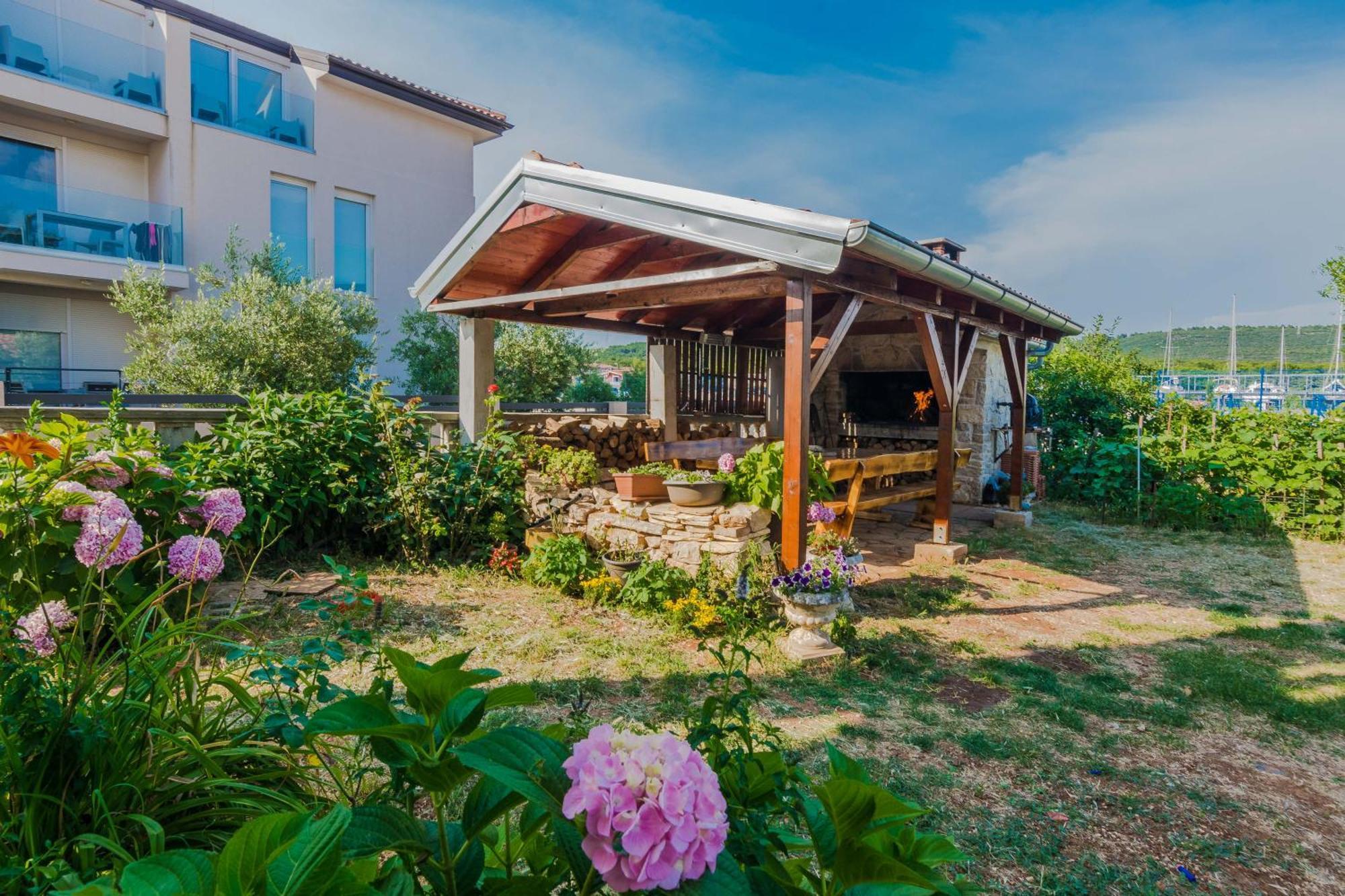 Luxury Apartments Monika Near The Sea With Private Parking Bibinje Extérieur photo