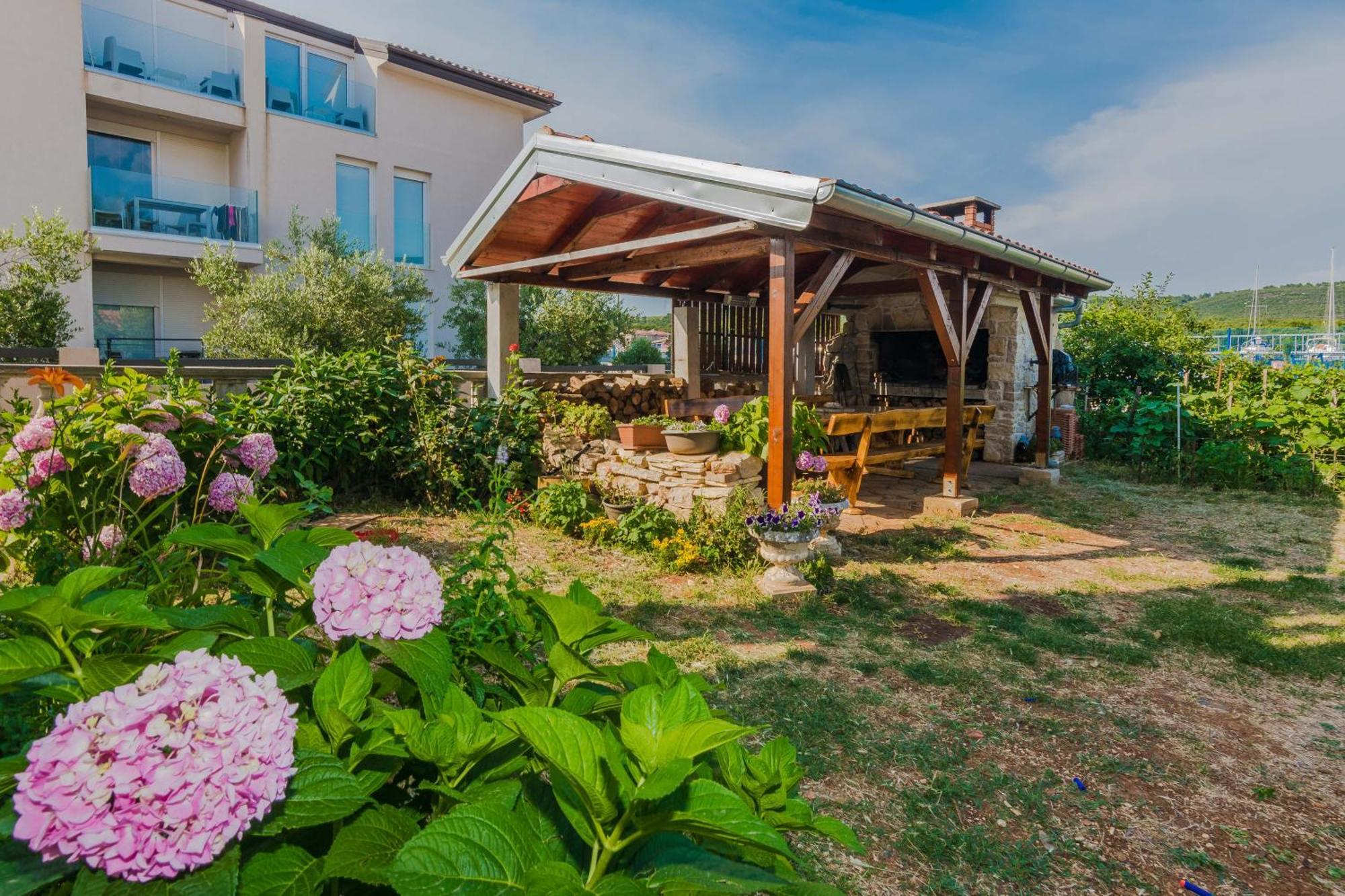 Luxury Apartments Monika Near The Sea With Private Parking Bibinje Extérieur photo